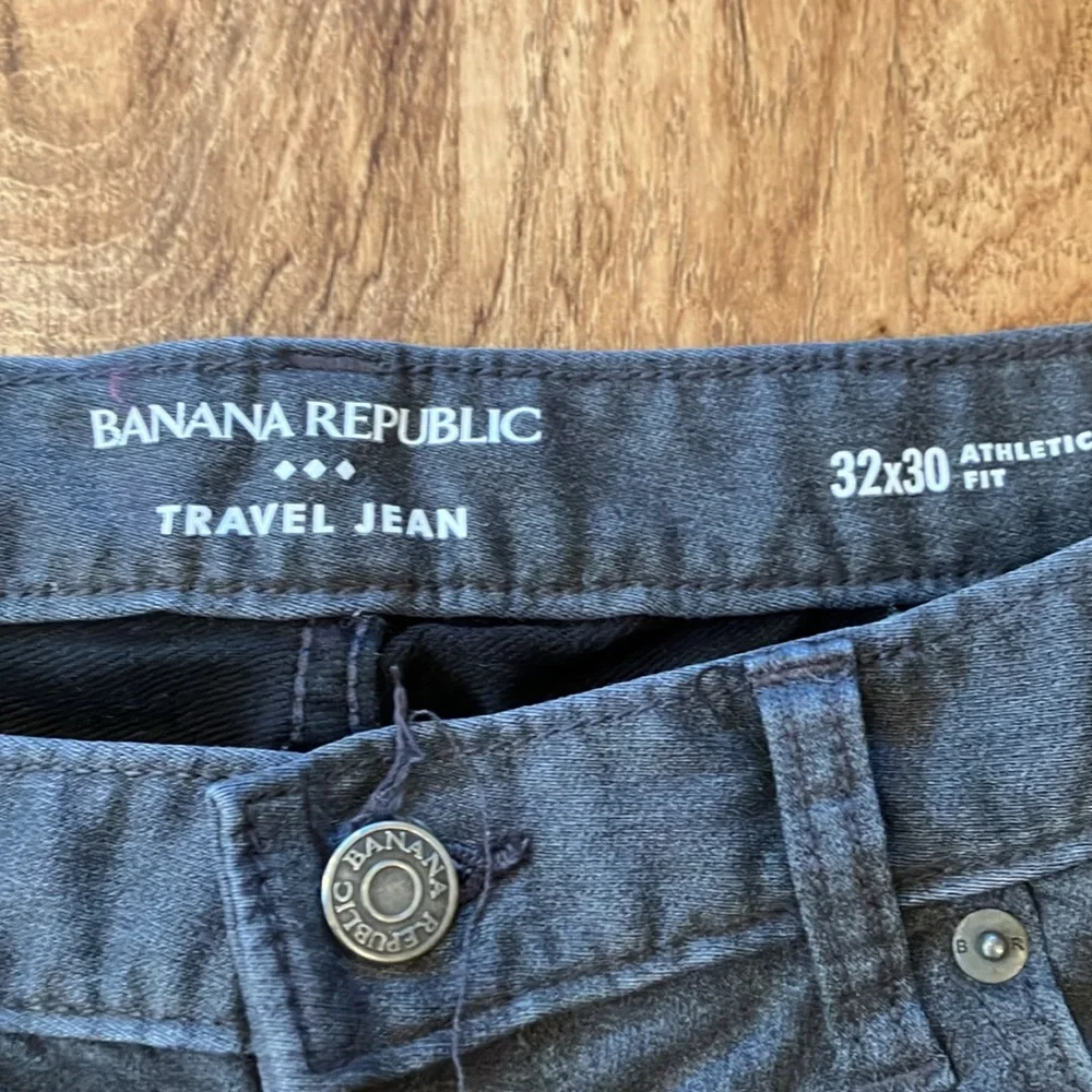 Banana republic 32x30 traveler jean Men's dark grey Jeans athletic fit